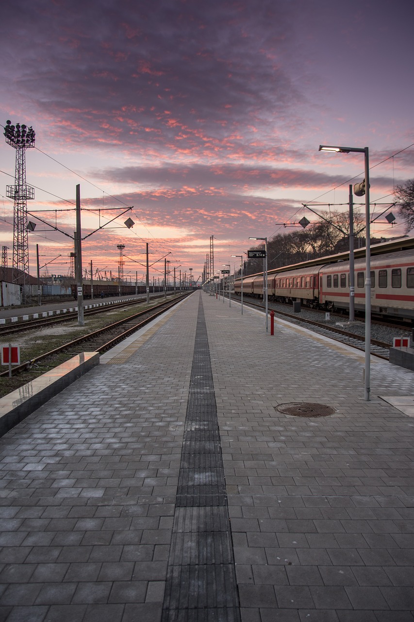 train, train station, travel-2070734.jpg